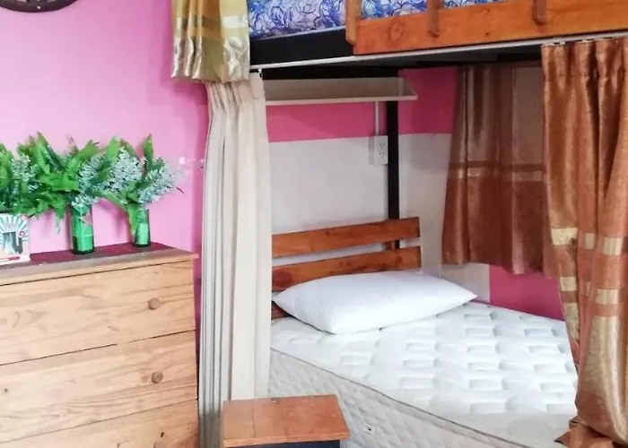 Hostal บ้านโอเค Ok Bangkok